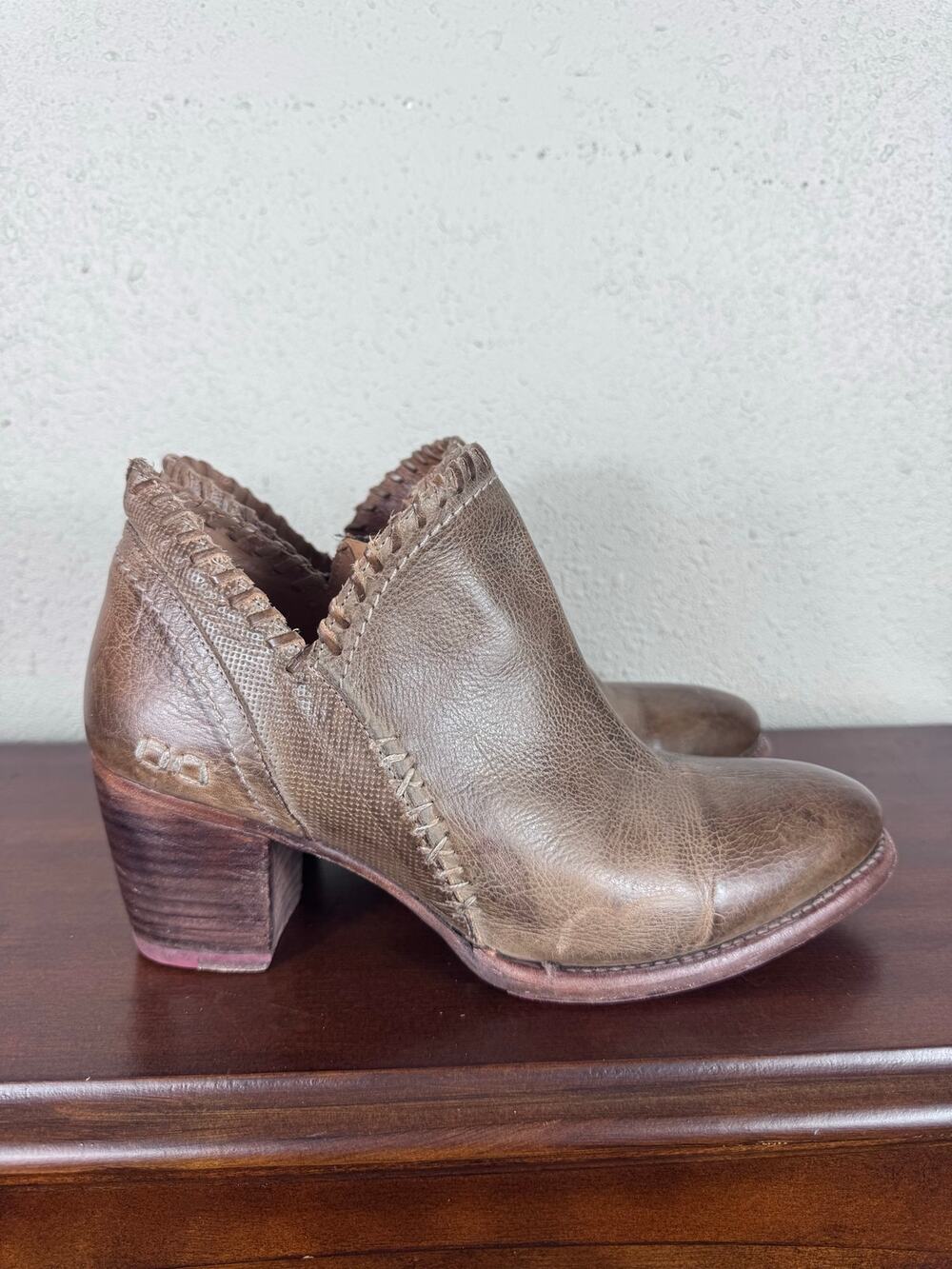 Bed|Stu Carla leather ankle booties Women’s Size 9